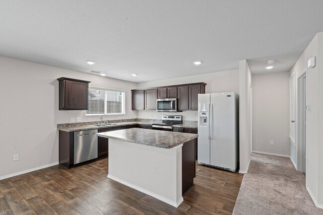 Building Photo - Craftsman in Cleburne