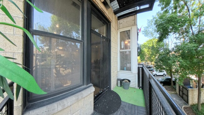 Building Photo - 1601 S Halsted St