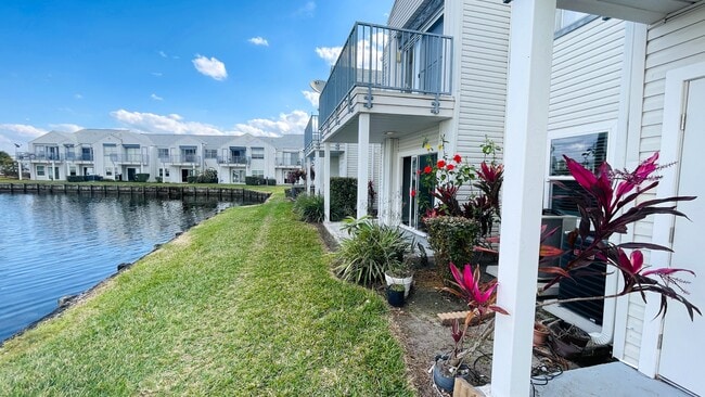 Building Photo - 2536 Woodgate Blvd