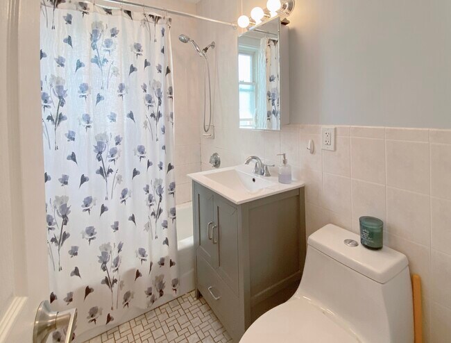 Building Photo - 16 Kimball Rd