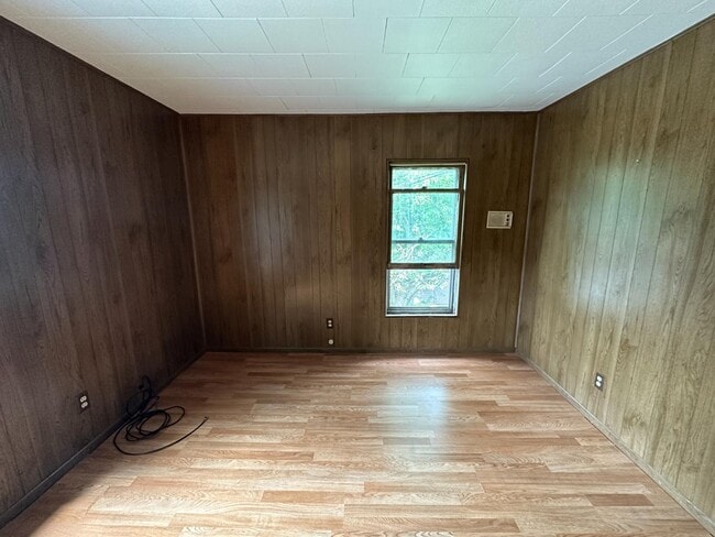 Building Photo - 213 Fletcher Ave