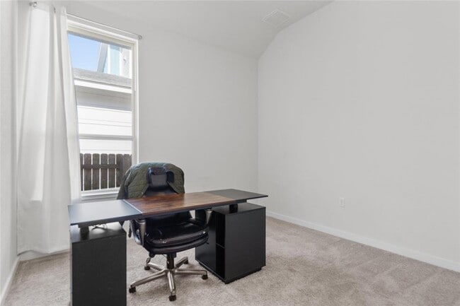 Building Photo - 11000 American Mustang Lp