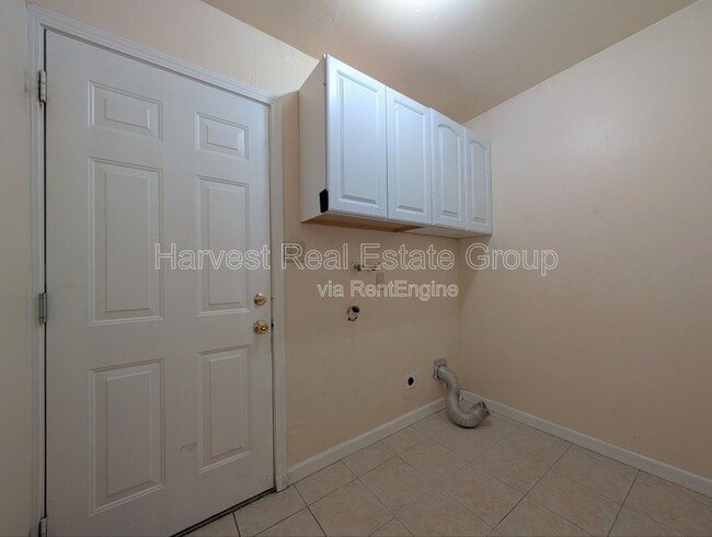 Building Photo - 5160 Ramsgate Dr