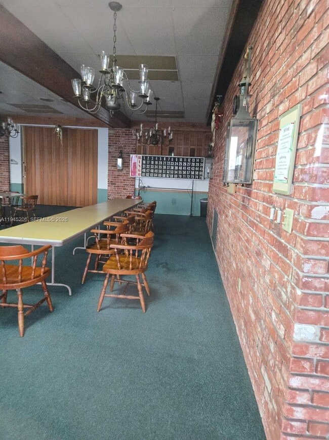 Building Photo - 1481 NE Miami Gardens Dr