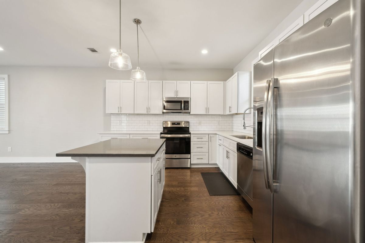Building Photo - 713 Mill Creek Meadow Dr