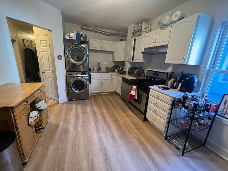 Building Photo - 6 Wise St