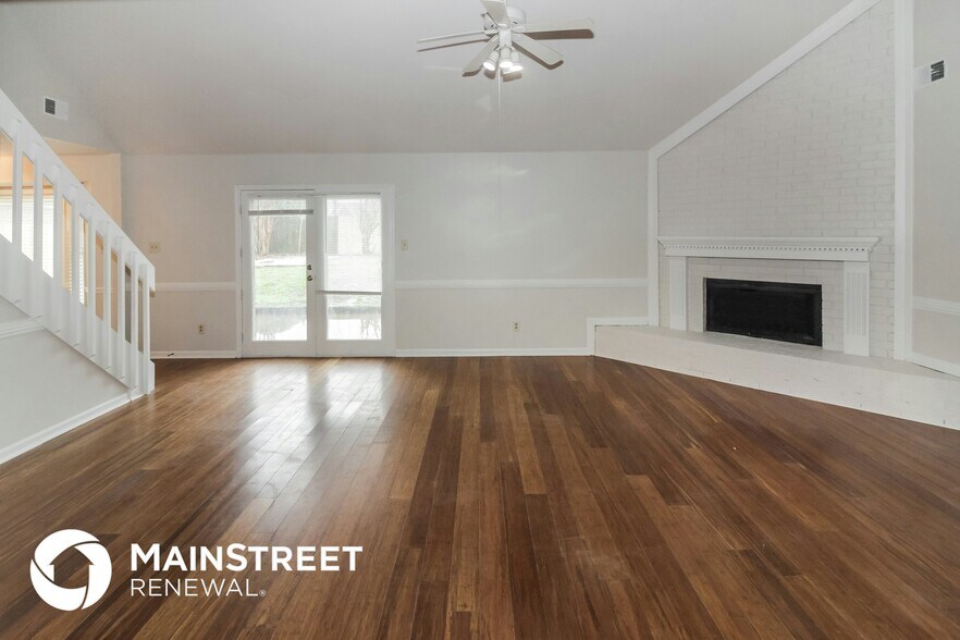 Building Photo - 8925 Walnut Forest Cove