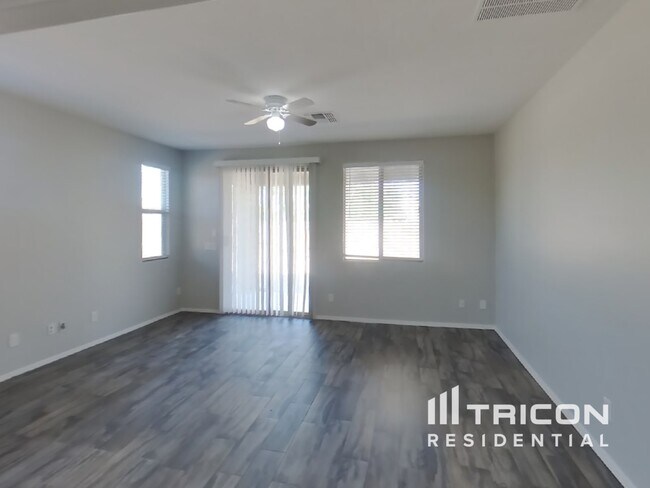 Building Photo - 12226 W Chase Ln