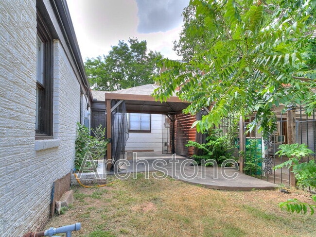 Building Photo - 1201 NW 43rd St