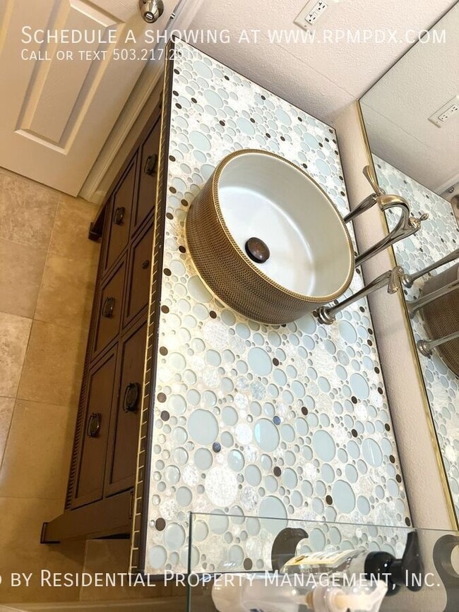 Building Photo - 6463 NW Wenmarie Dr