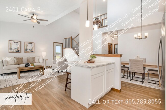 Building Photo - 2401 Cama Pl