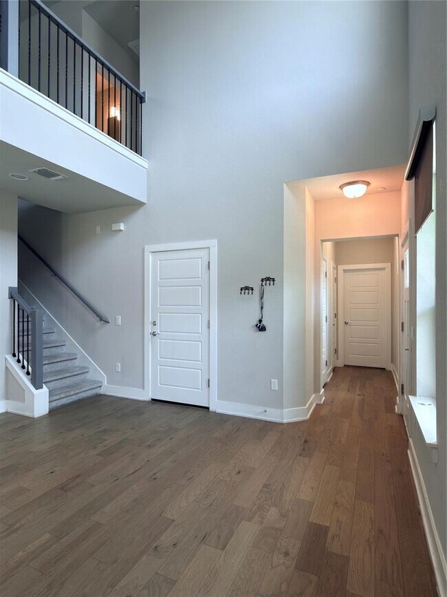 Building Photo - 11216 Gadsen Ln