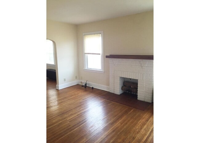 Building Photo - 319 Terrace Ave