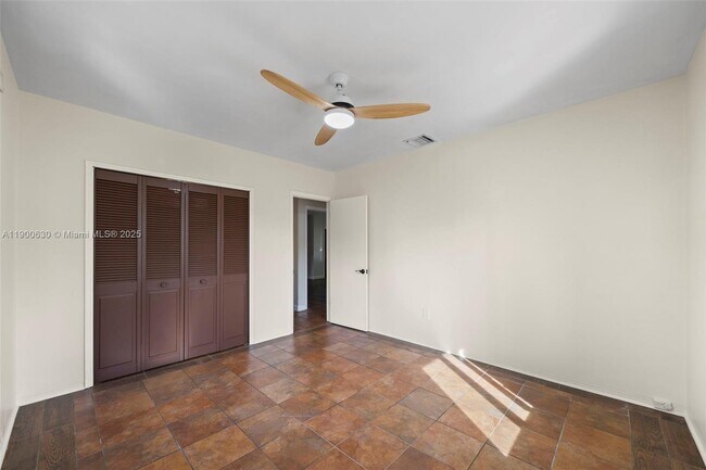 Building Photo - 6150 SW 15th St