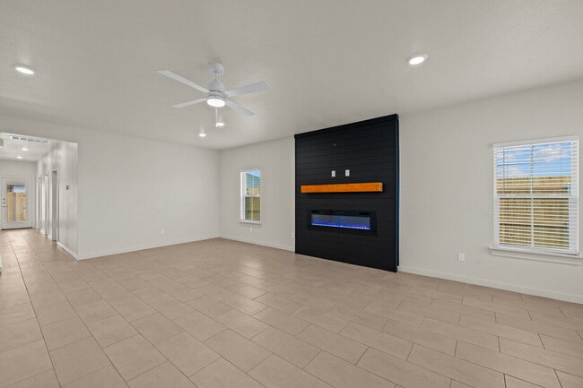 Building Photo - Brand New Townhomes in Frenship!