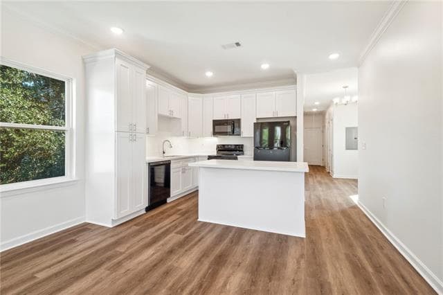 Building Photo - 2360 N Robertson St