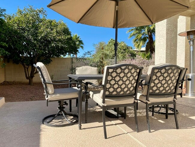 Building Photo - 6713 E Kelton Ln