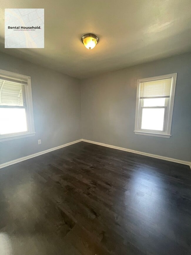 Building Photo - Cozy 3-Bedroom Bungalow for Rent: A Perfect Place to Call Home (SECTION 8-Preferred)