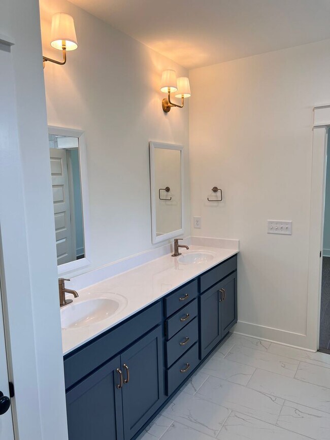 Building Photo - New Construction- One level home with luxurious finishes!