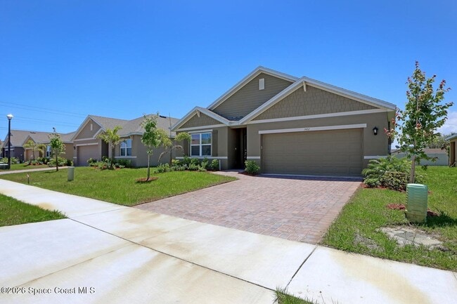 Building Photo - 1422 McFarland Dr