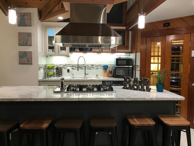 Building Photo - 266 Humboldt Rd