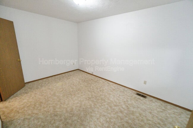 Building Photo - 1603 E 33rd Ave
