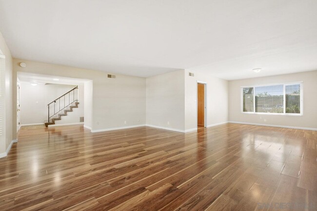 Building Photo - 3752 Alta Loma Dr