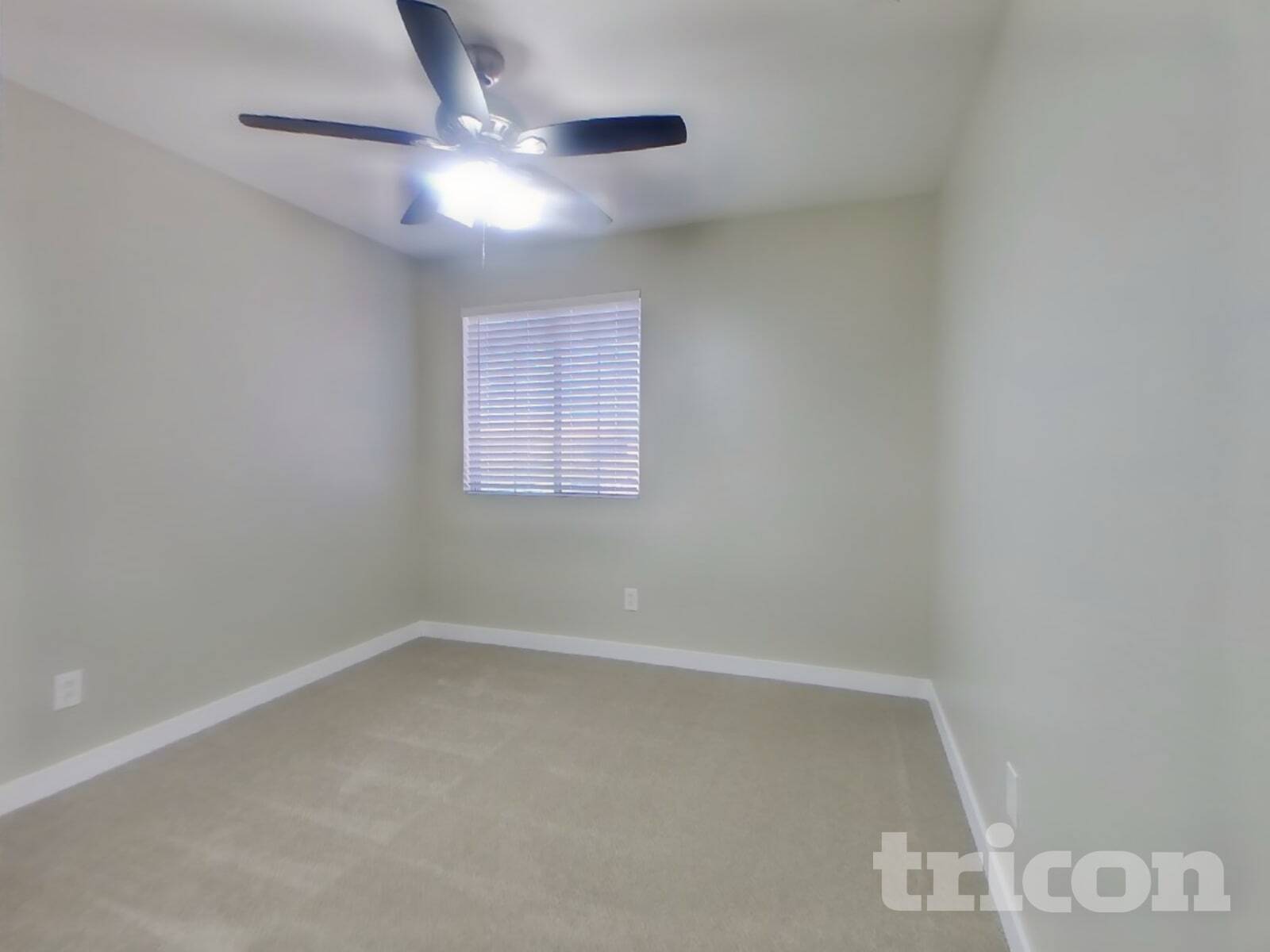 Building Photo - 11817 W Poinsettia Dr