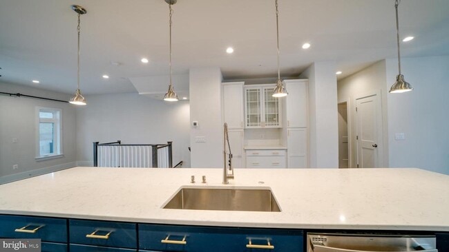 Building Photo - 43057 Pony Truck Terrace