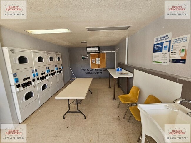 Building Photo - 22nd & Kolb Area Condo - Upstairs unit in Langley Gardens