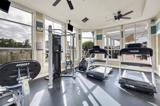 Building Photo - Nicely Furnished 1-Bedroom Condo with Granite Charm and Poolside Relaxation in Bradenton!"