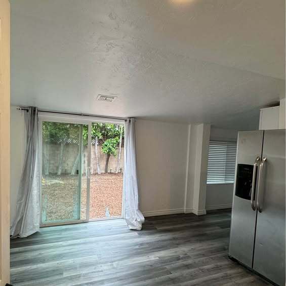 Building Photo - 8960 Helms Pl