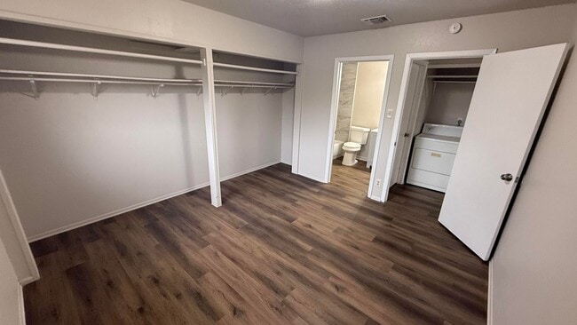 Building Photo - 8416 Dixon Ridge Dr