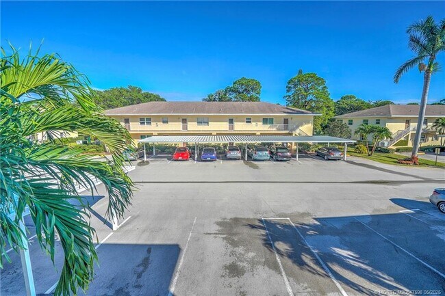 Building Photo - 2950 SE Ocean Blvd