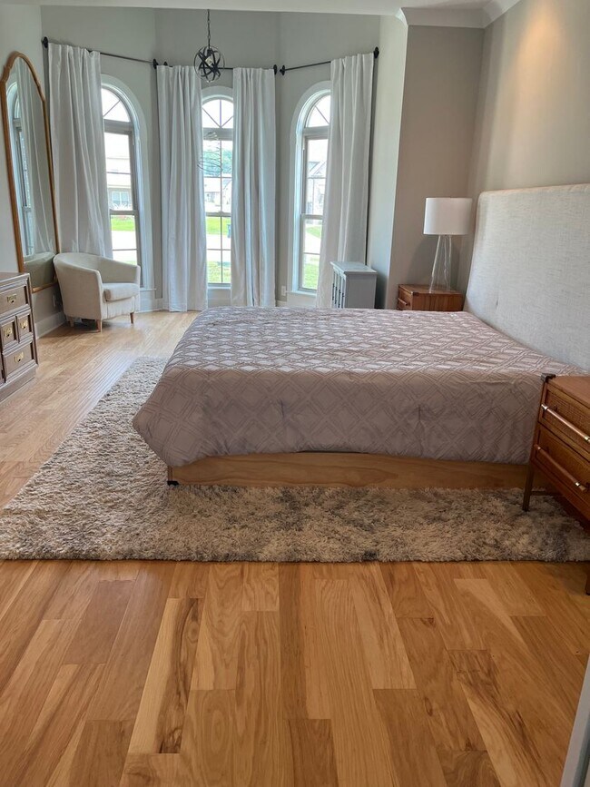 Building Photo - Stunning 4 bedroom, 3 bath Murfreesboro ho...