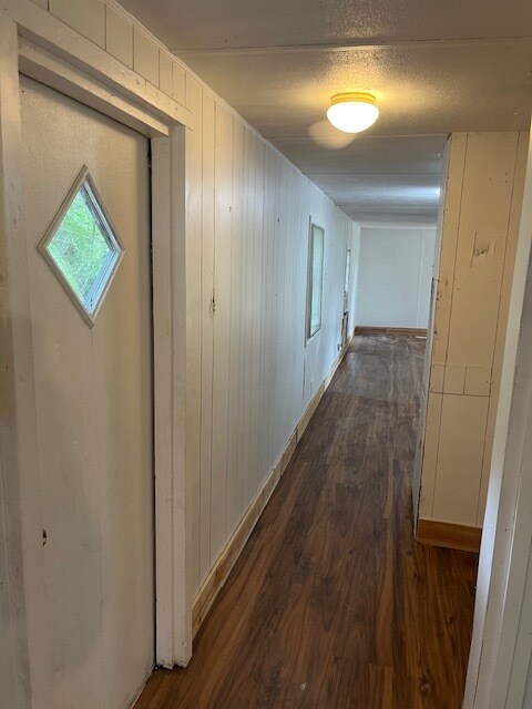 Building Photo - 8367 Countryside Dr