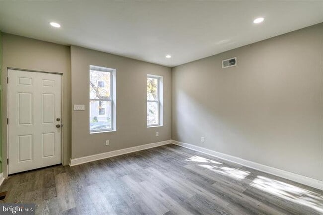 Building Photo - 160 East St