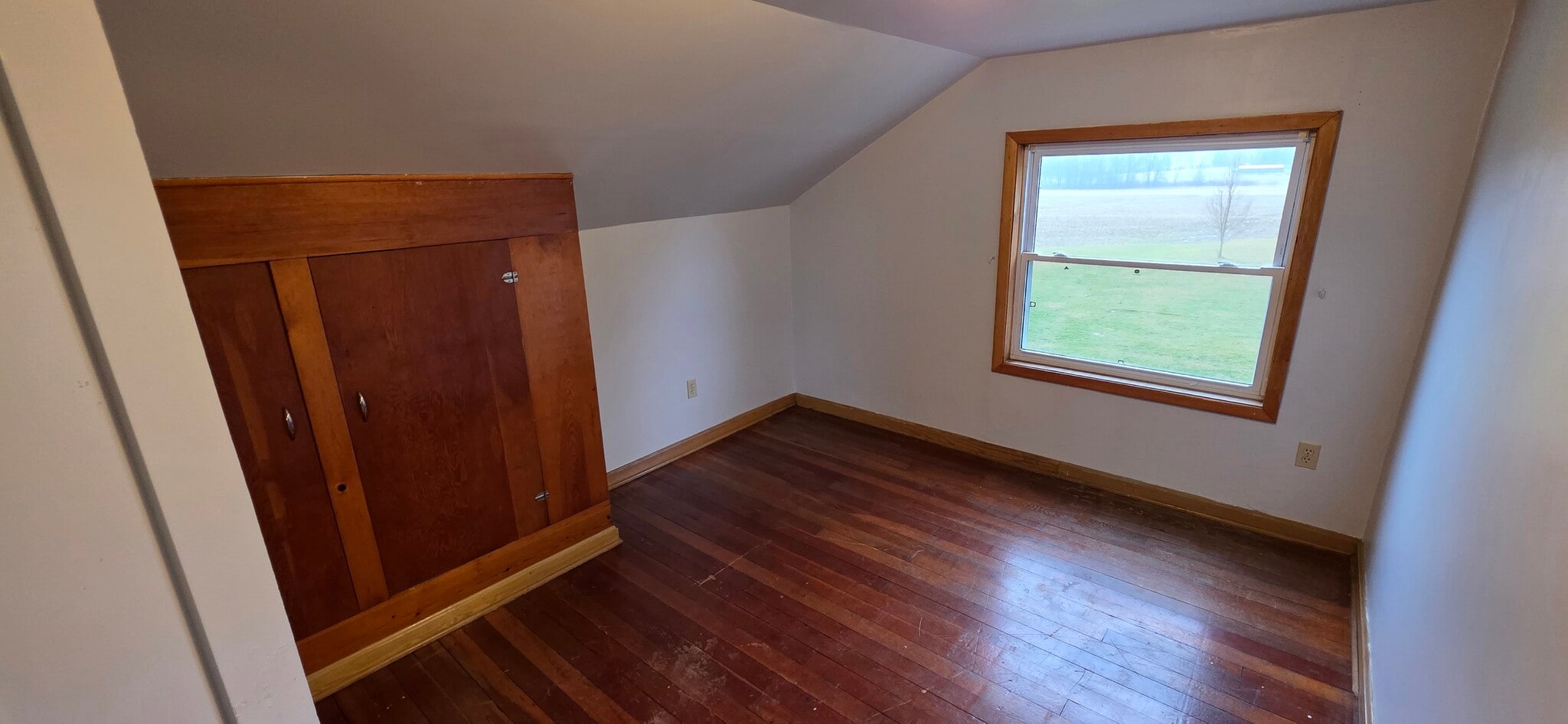 Upstairs Bedroom 1 - 8295 Limeridge Rd