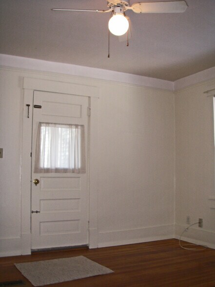 LIVING ROOM - 420 E Cache La Poudre St