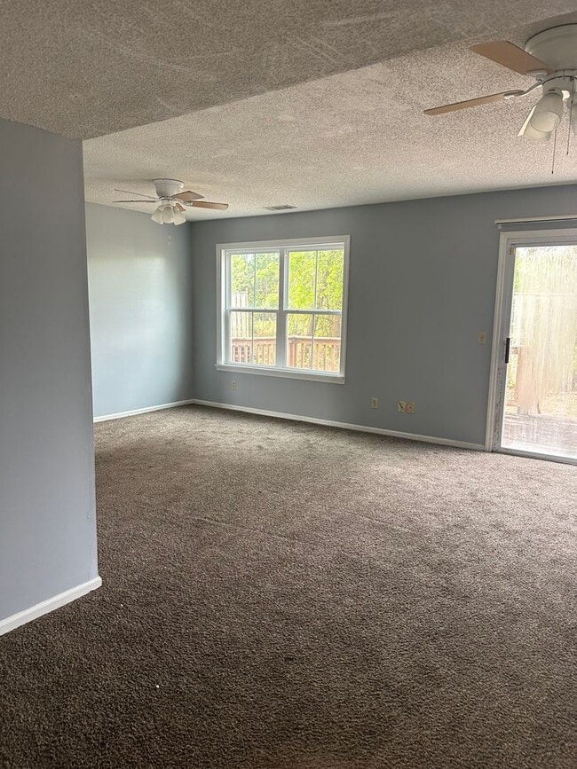 Building Photo - Coming soon 3 Bedroom 2 1/2 bath Townhome