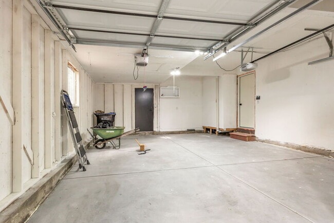 Building Photo - 6087 W 84th Ave