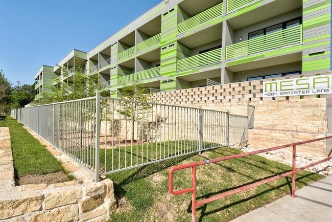 Building Photo - 4004 Banister Ln
