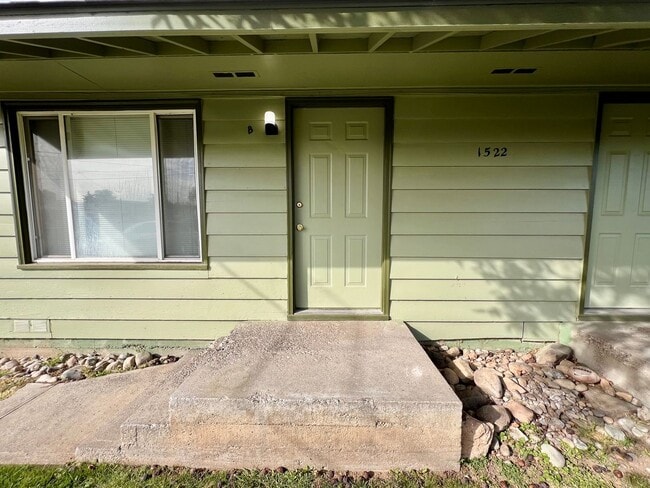 Building Photo - c1522