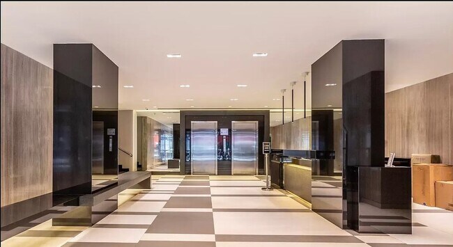 Building Photo - 96 Fifth Avenue