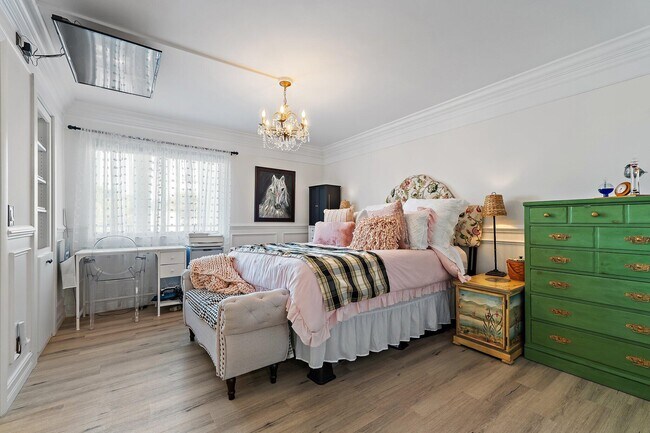 Building Photo - 1605 S US Hwy 1