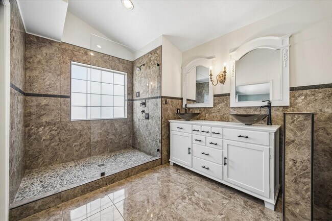 Building Photo - 9806 Gold Cup Way