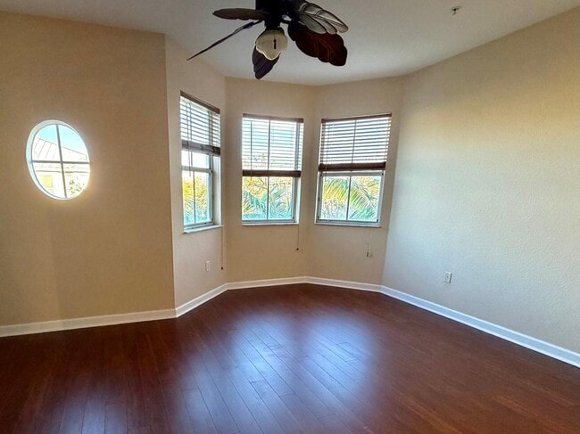 Building Photo - 4004 Shoma Dr