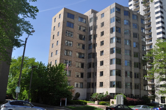 Building Photo - 1609 N. Prospect Avenue