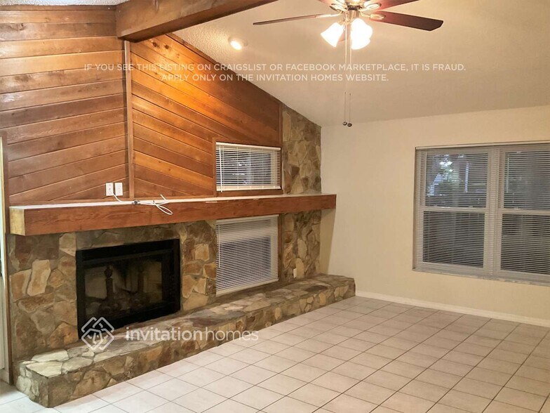 Building Photo - 2998 Farnham Way