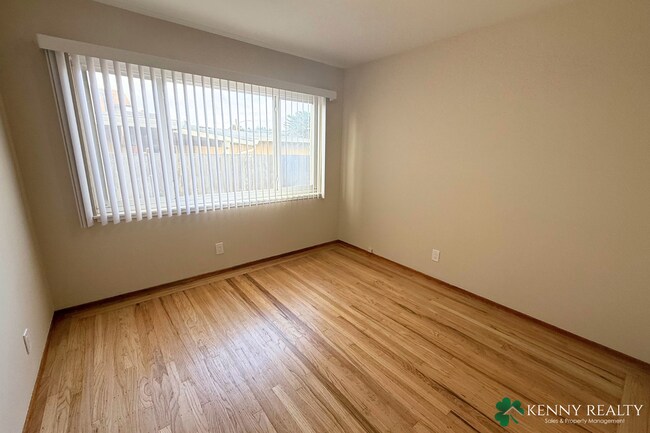 Building Photo - Beautifully Remodeled 3 Bedroom, 2 Bathroo...